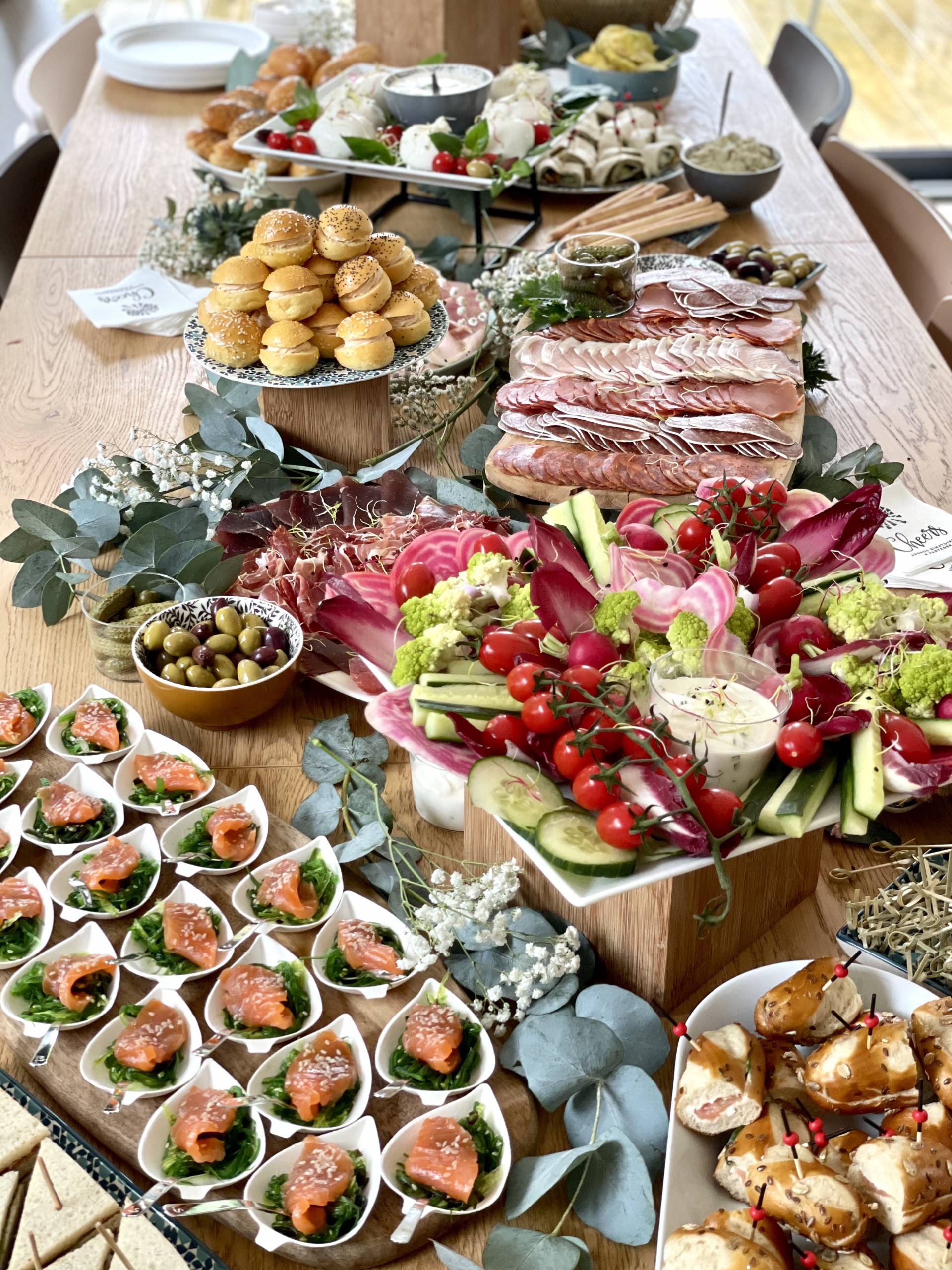 GRAZING TABLE